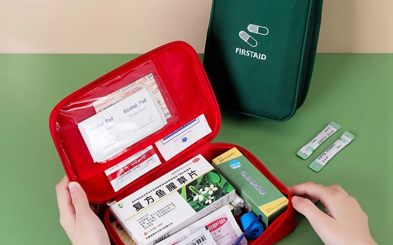 portable-firstaidkitbag-for-travel-convenience